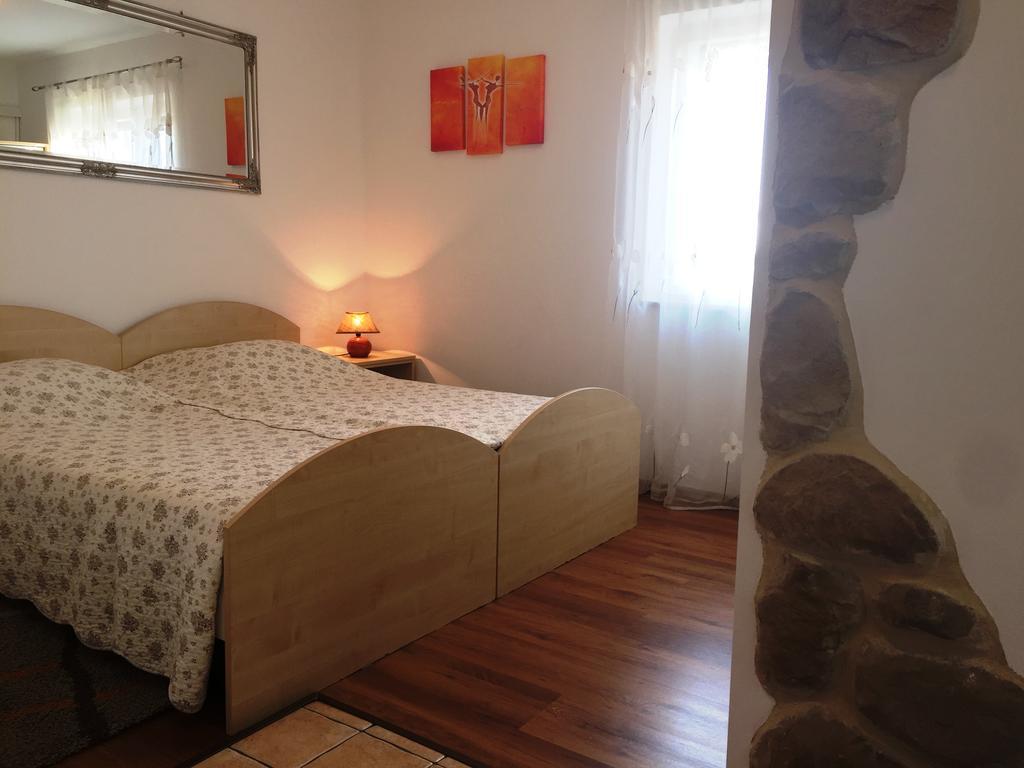 Apartments Ana+3 シベニク 部屋 写真